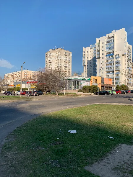 Комерційна, 2 584 м², Котовського