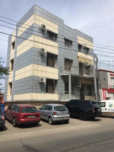 Комерційна, 306 м², Таїрова