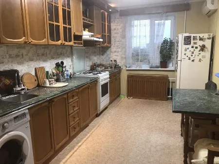 3-кімнатна квартира, 115 м², Таїрова