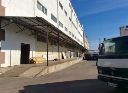 Комерційна, 3 500 м², Молдаванка