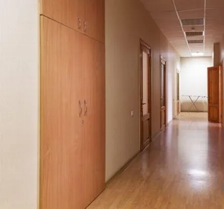 Комерційна, 250 м², Центр