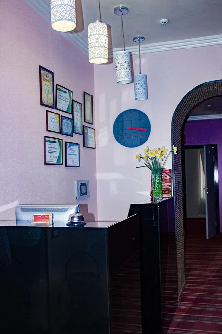 Комерційна, 270 м², Центр