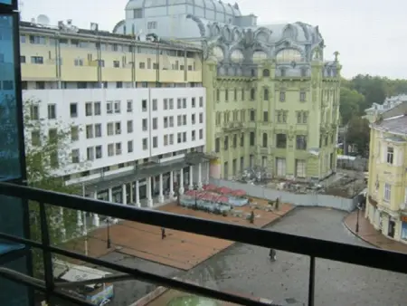 Комерційна, 138 м², Галерея Афіна, Центр