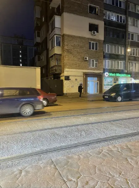 Комерційна, 75 м², Центр