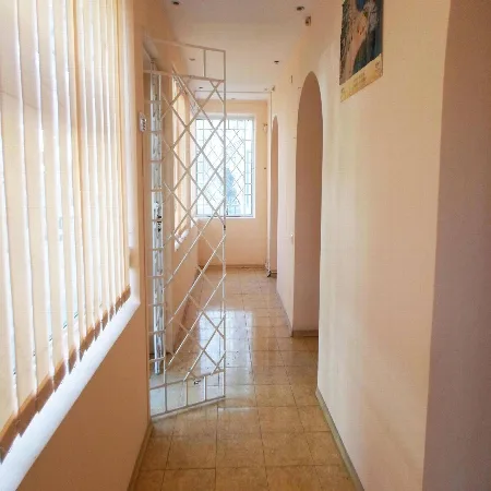 Коммерция, 80 м², Центр