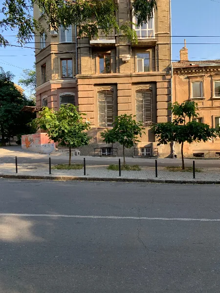 Комерційна, 242 м², Центр