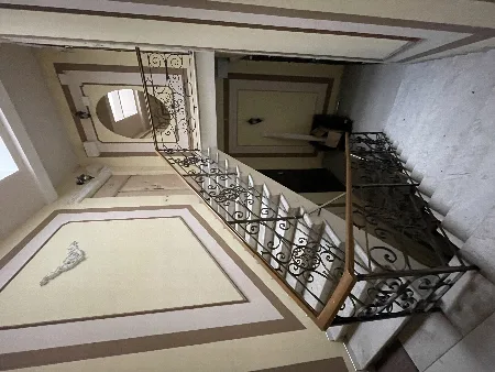 8-кімнатна квартира, 261 м², Центр