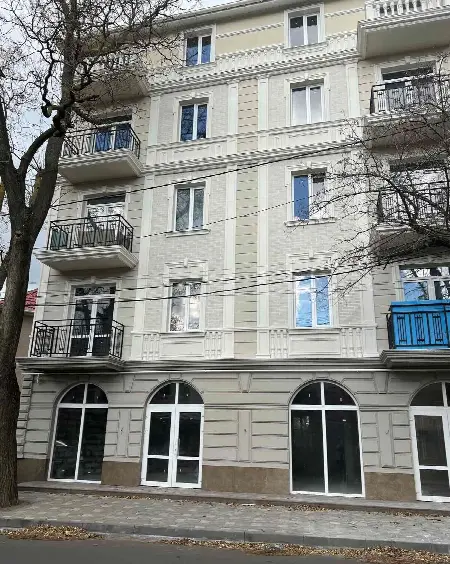 Комерційна, 130 м², Фонтан