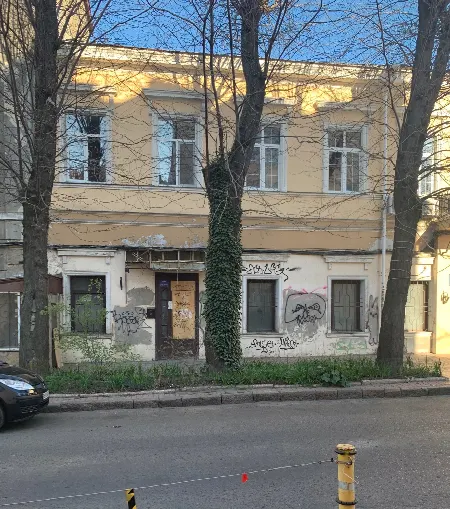 Комерційна, 130 м², Центр