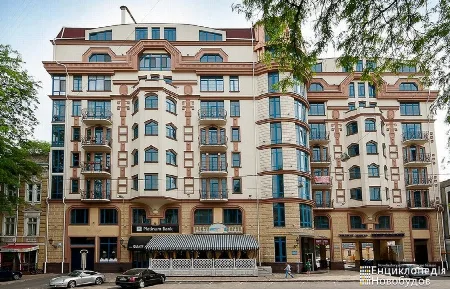 Комерційна, 56 м², Центр