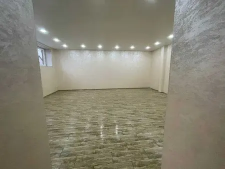 Комерційна, 90 м², Авангард