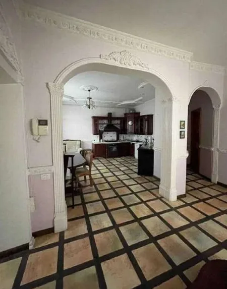 4-кімнатний будинок, 140 м², Центр