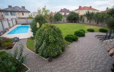 7-кімнатний будинок, 600 м², Совіньйон
