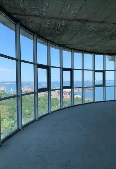4-комнатная квартира, 304 м², Мерседес, Центр