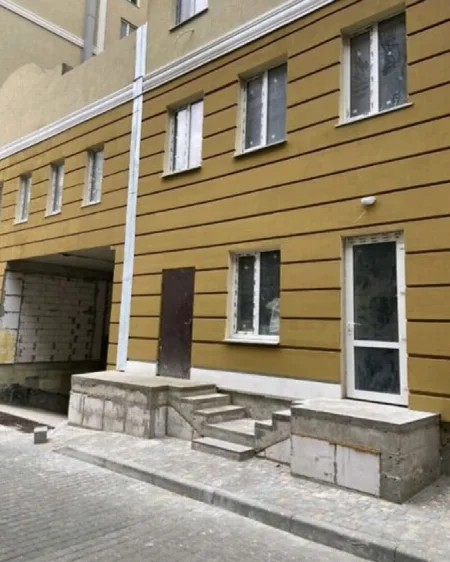Комерційна, 39 м², Сонячний-4, Фонтан