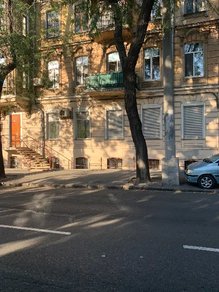 Комерційна, 138 м², Центр