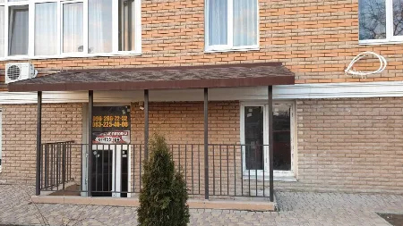 Комерційна, 68 м², Дмитрівський, Таїрова