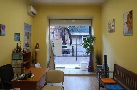 Комерційна, 42 м², Центр