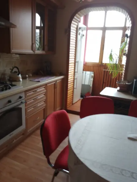 3-кімнатна квартира, 64 м², Таїрова