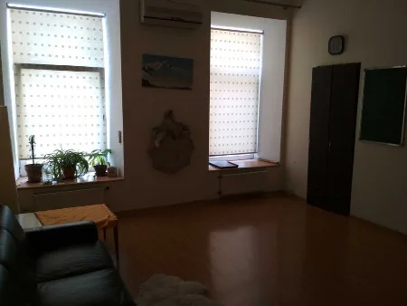 3-кімнатна квартира, 67 м², Центр