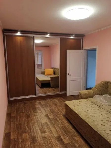 1-кімнатна квартира, 35 м², Таїрова