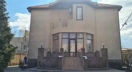 9-room house, 617 m², Chubaivka