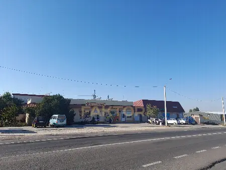 Land, Nova Dolyna