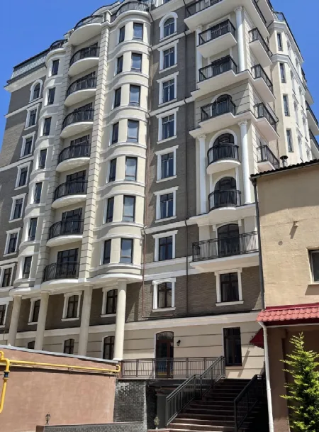 3-кімнатна квартира, 125 м², Віндзор, Центр