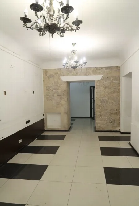 Комерційна, 44 м², Центр