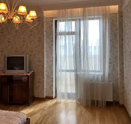 2-кімнатна квартира, 91 м², Капітан, Центр