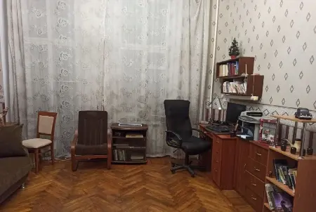5-кімнатна квартира, 129 м², Центр