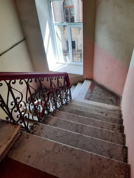 5-кімнатна квартира, 270 м², Центр