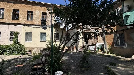 3-кімнатна квартира, 50 м², Центр