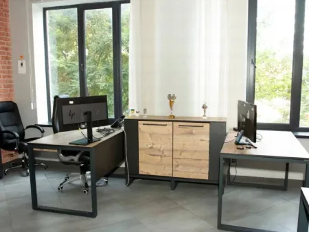 Комерційна, 590 м², Фонтан