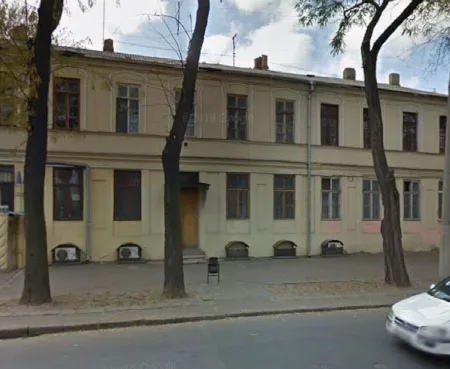 Комерційна, 140 м², Центр