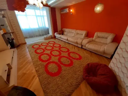 2-кімнатна квартира, 79 м², Слобідка