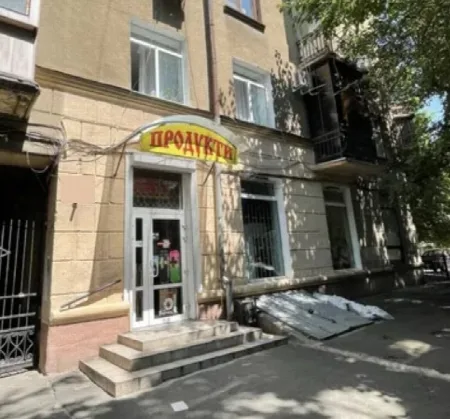Комерційна, 115 м², Центр