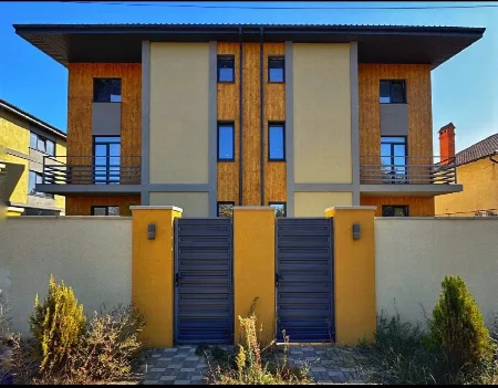 4-кімнатний будинок, 233 м², Царське Село 2