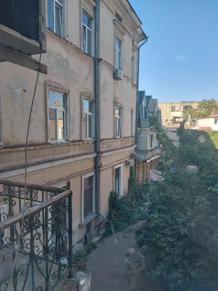 3-кімнатна квартира, 69 м², Центр