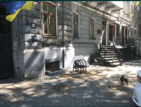 4-кімнатна квартира, 115 м², Центр