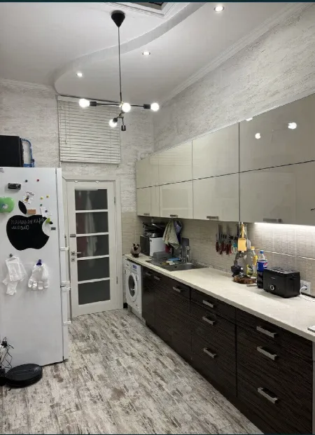 2-кімнатна квартира, 76 м², Молдаванка