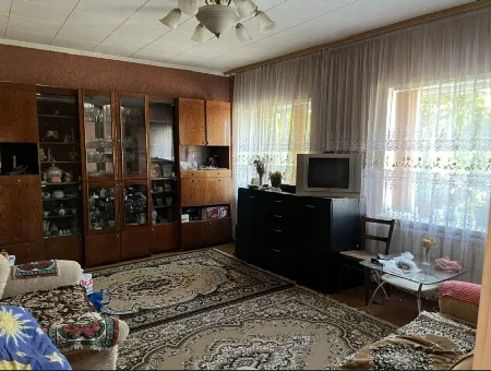 3-кімнатний будинок, 69 м², Усатове
