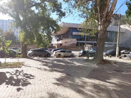 2-кімнатна квартира, 98 м², Центр