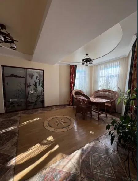 3-кімнатний будинок, 223 м², Слобідка