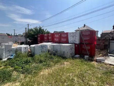 Land, Kryva Balka