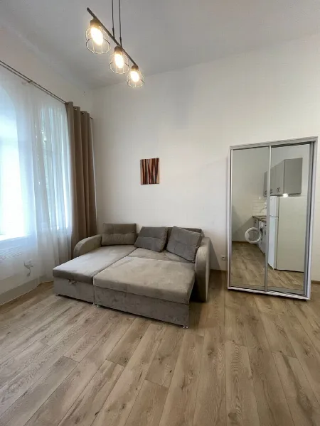 8-кімнатна квартира, 194 м², Центр