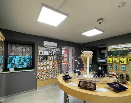 Комерційна, 126 м², Центр