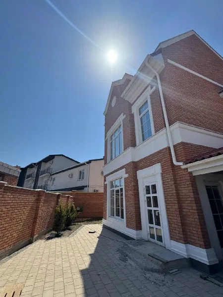 3-кімнатний будинок, 237 м², Альпійський-3, Дача Ковалевського