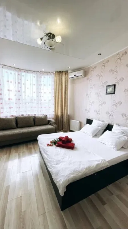 2-кімнатна квартира, 68 м², Клімівський будинок, Центр