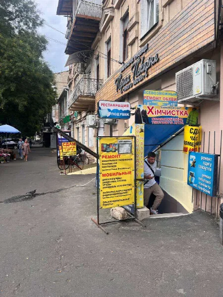 Комерційна, 62 м², Центр
